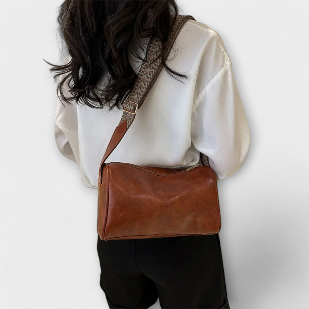 Olivia - Vintage Handbag