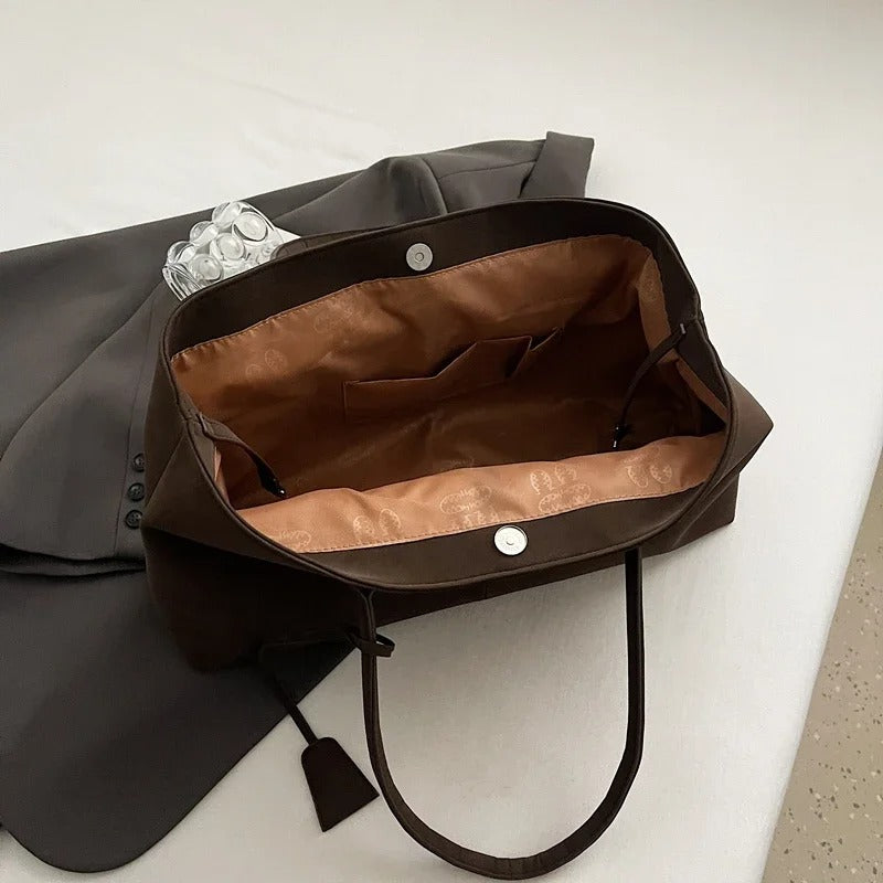 Kyadeeih | Elegante Bolsa de Transporte